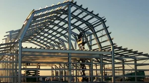 Mạ Kẽm Nhúng Nóng với Điện Phân: Lựa Chọn Nào Cho Nhà Thép Tiền Chế?