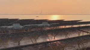 Giải Pháp Chống Ăn Mòn Khung Giá Đỡ Solar Ven Biển Và Nhà Xưởng Hóa Chất