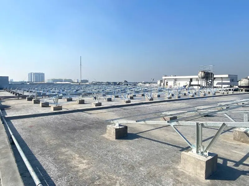 Áp lực về quy mô và kỹ thuật khi gia công kết cấu Solar